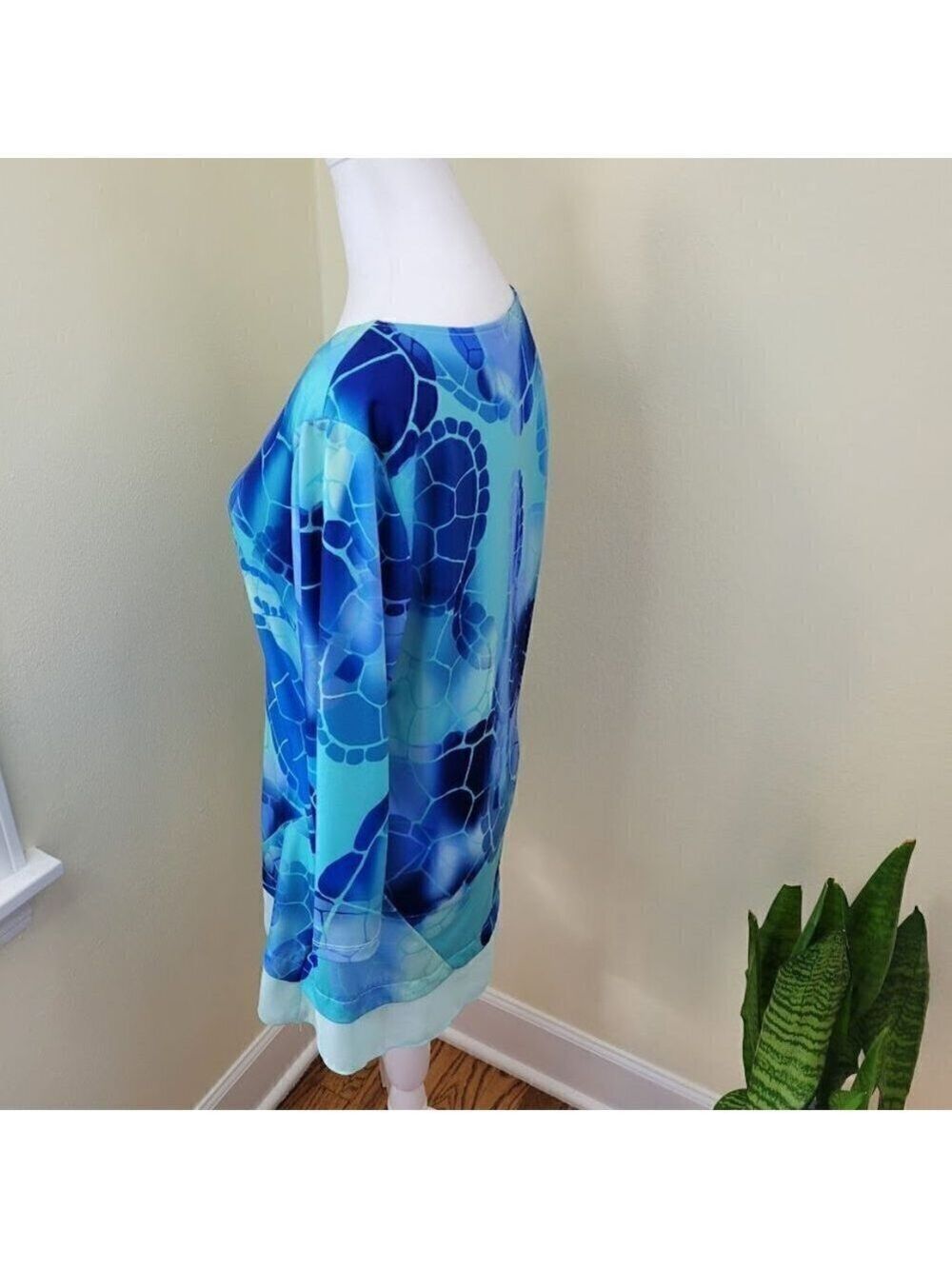 Kristine Blu& Green Flowy Blouse V-Neck Tunic Top Women's Size S/M - Picture 4 of 12